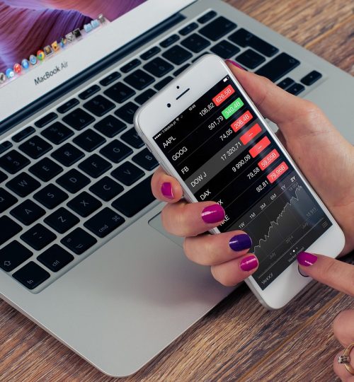 stock, iphone, business-624712.jpg
